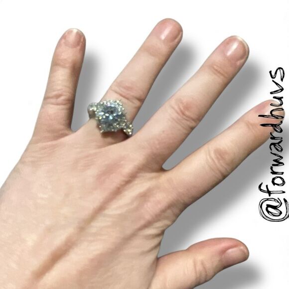 Sterling Silver Bling Ring – Sparkling Glass Stones – Halo Cluster Design – Size - Picture 4 of 9